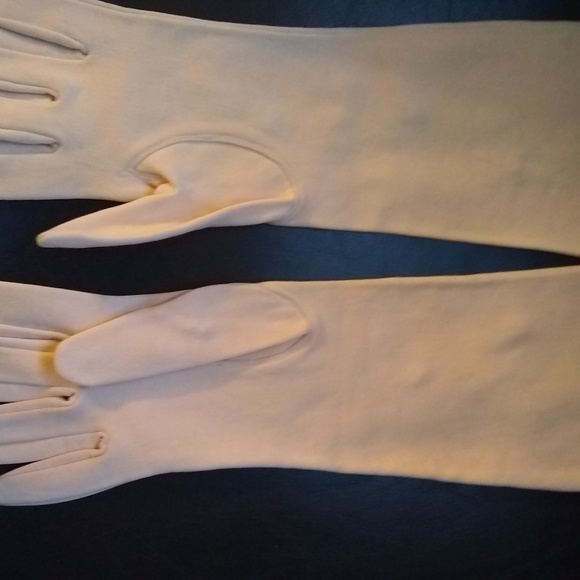 EUC Vintage Sears Embroidered Beige Gloves with Rhinestones - Picture 3 of 5